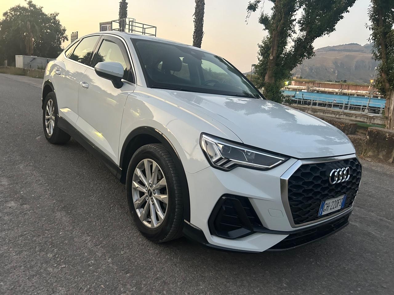 Audi Q3 35 TDI S tronic Business Advanced