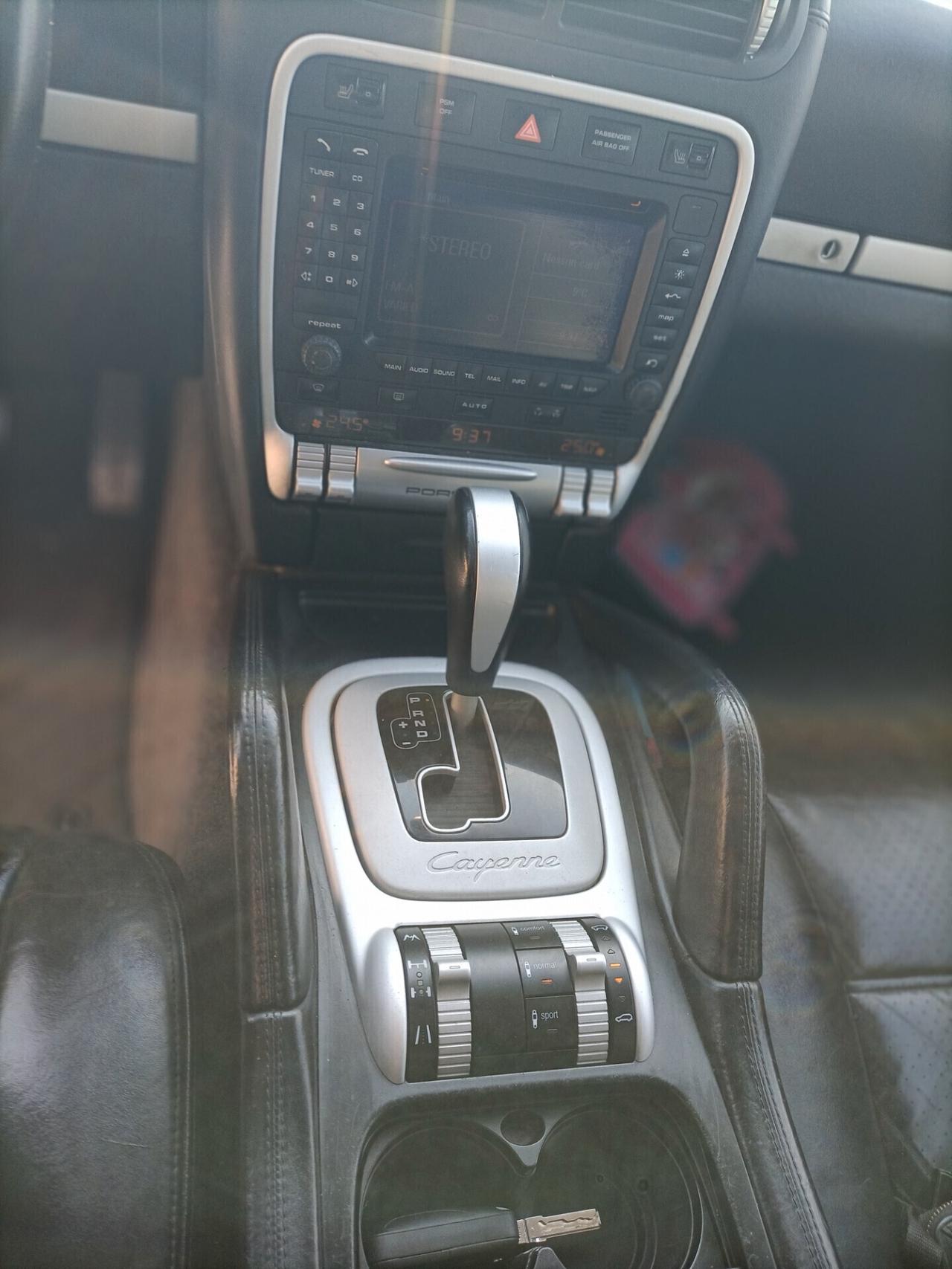 Porsche Cayenne 4.5S V8