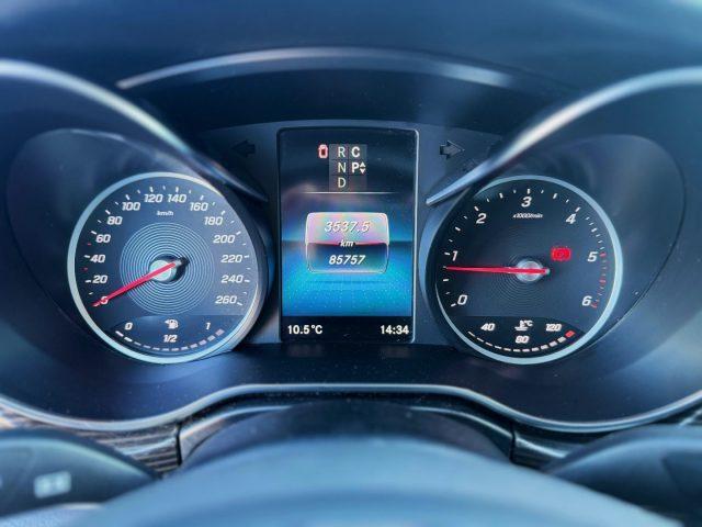 MERCEDES-BENZ V 300 d AUTOM 4Matic PREMIUM LONG *UNIPROP*7 P*