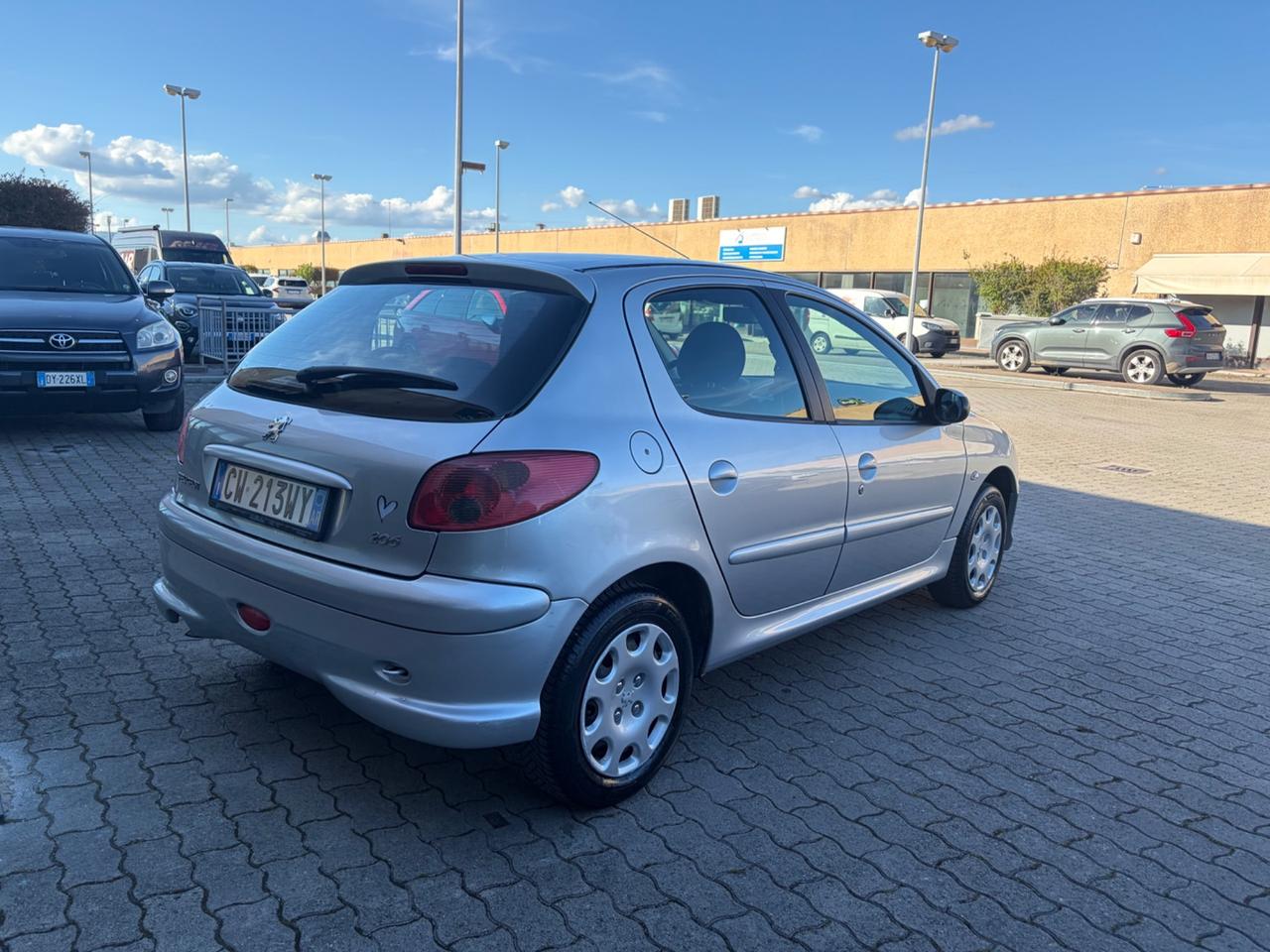 Peugeot 206 1.1 5p. XT