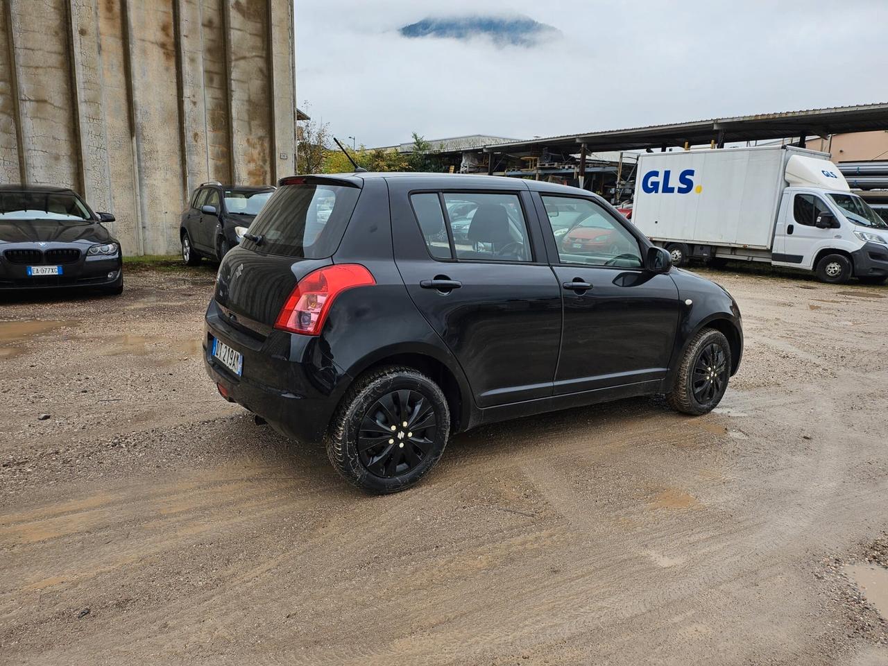 Suzuki Swift 1.2 VVT 4WD 5 porte B-Cool Bi-Color