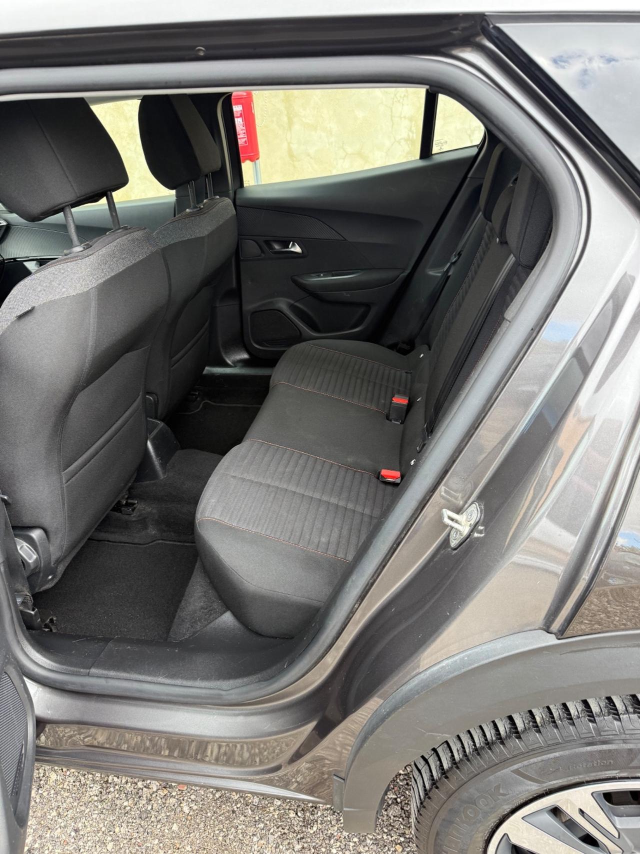 Peugeot 2008 BlueHDi 110 S&S Allure Pack