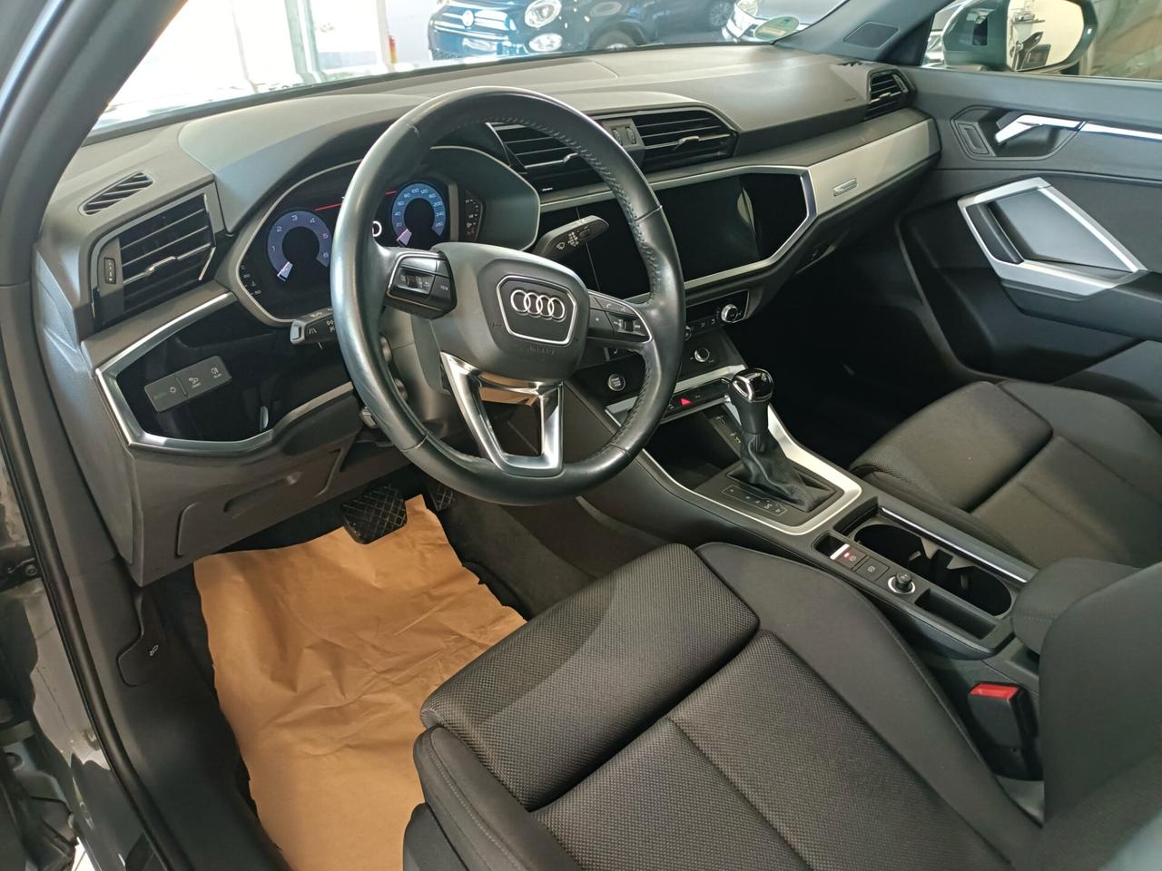 Audi Q3 35 TDI S tronic Business Advanced