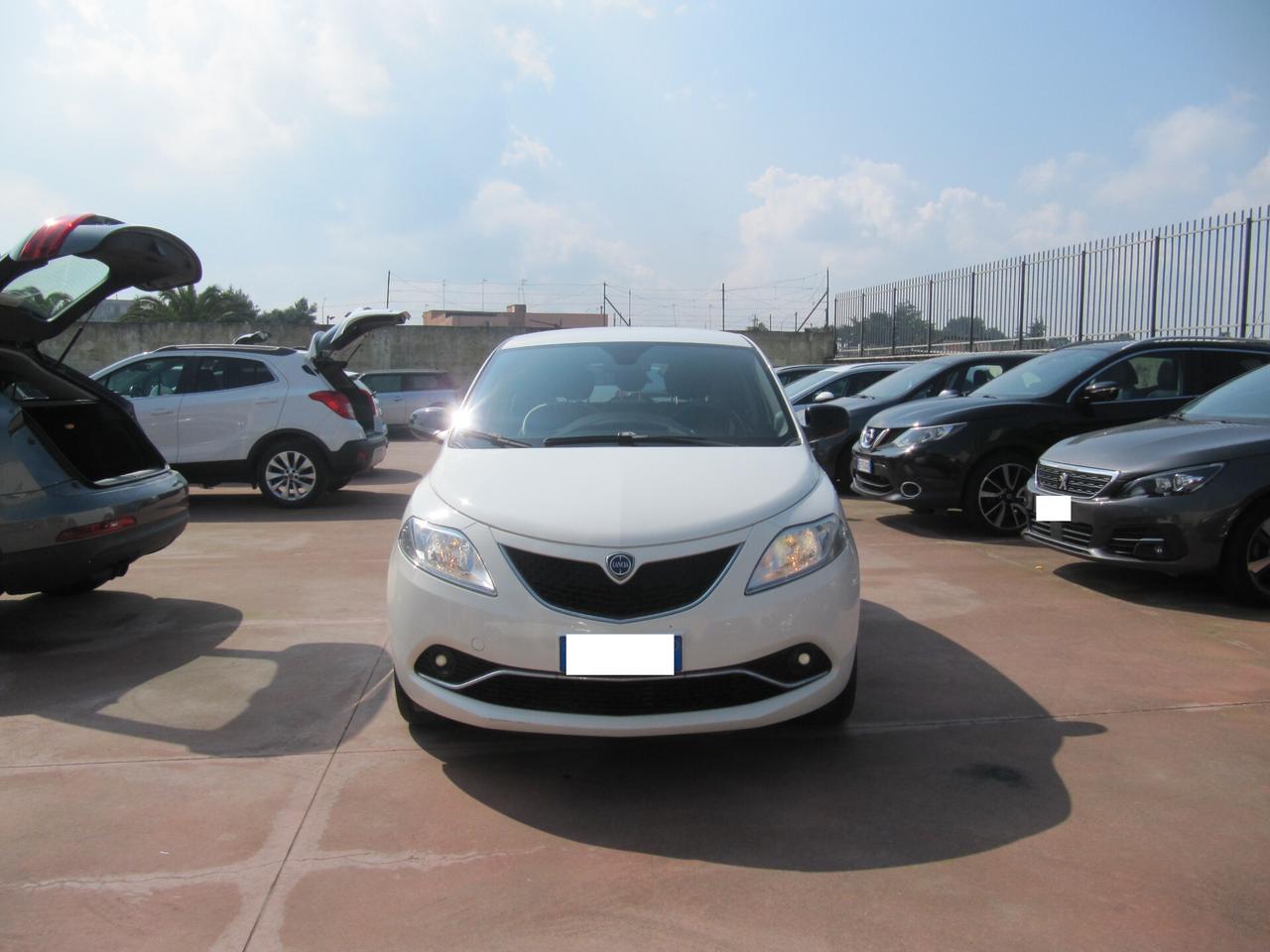 Lancia Ypsilon 1.3 MJT 16V 95 CV 5 porte S&S Silver