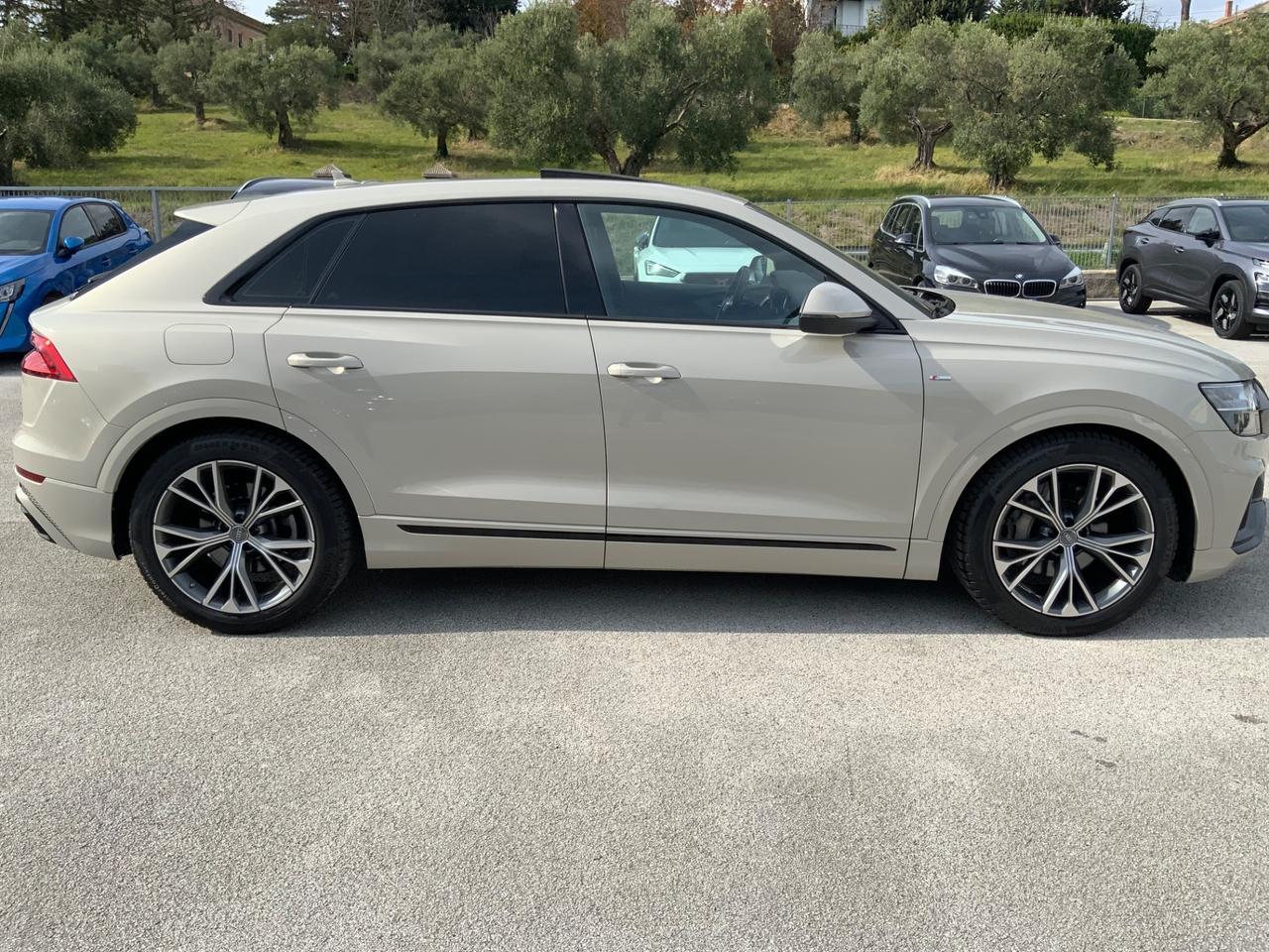 Audi Q8 50 TDI 286 CV quattro tiptronic Sport