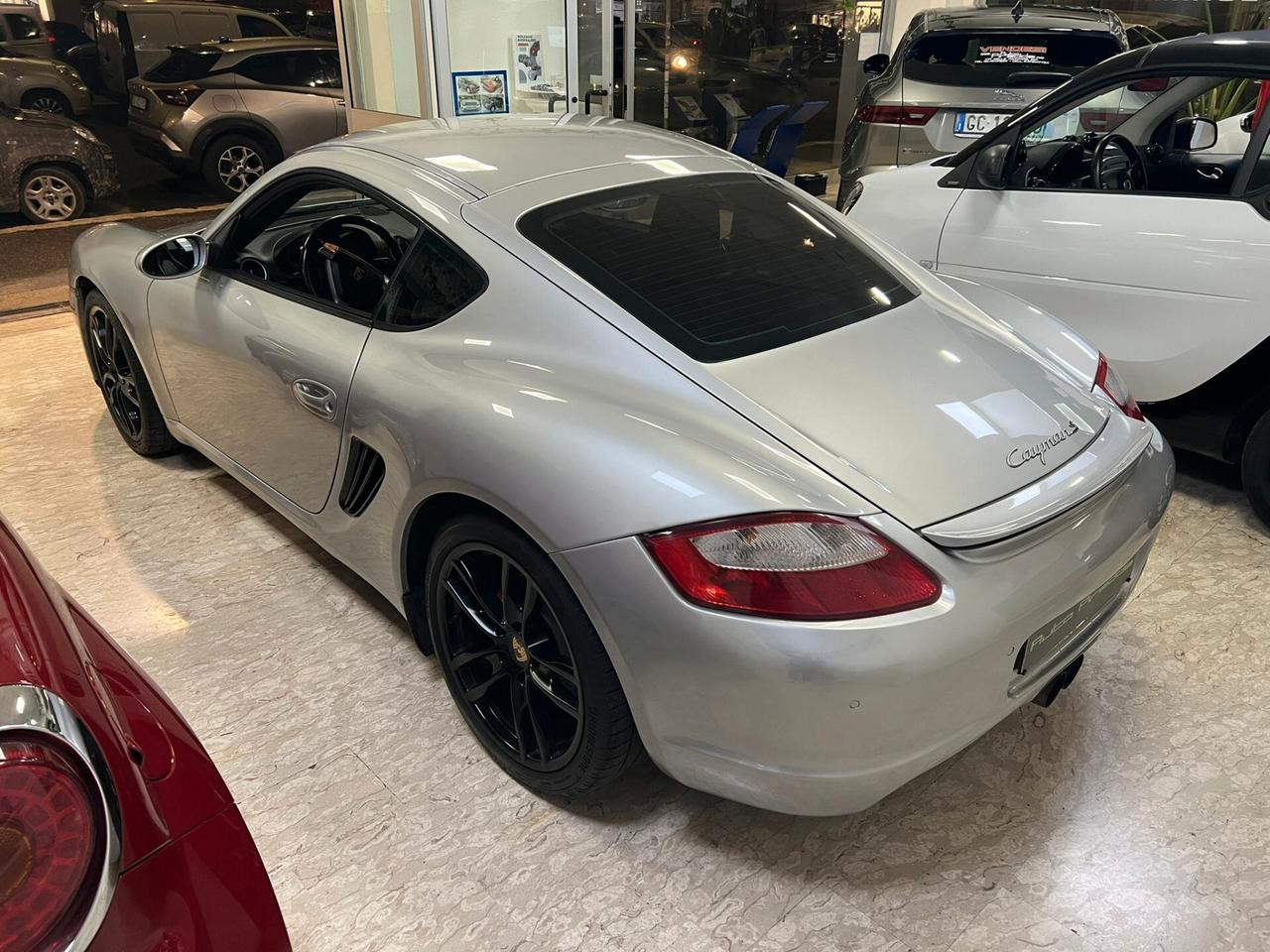 Porsche Cayman 2.7