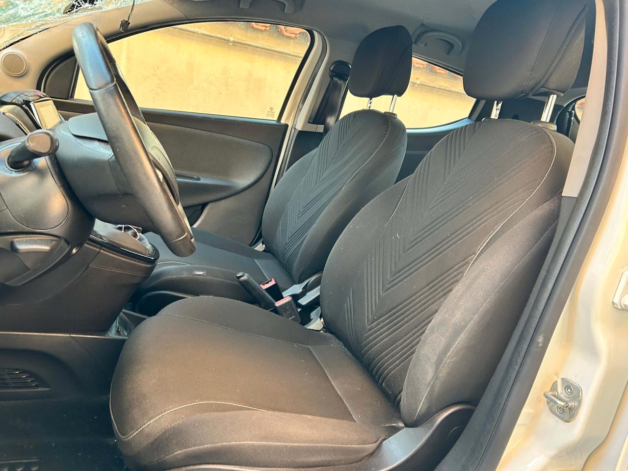 Lancia Ypsilon 1.0 Hybrid - 2021 Incidentata