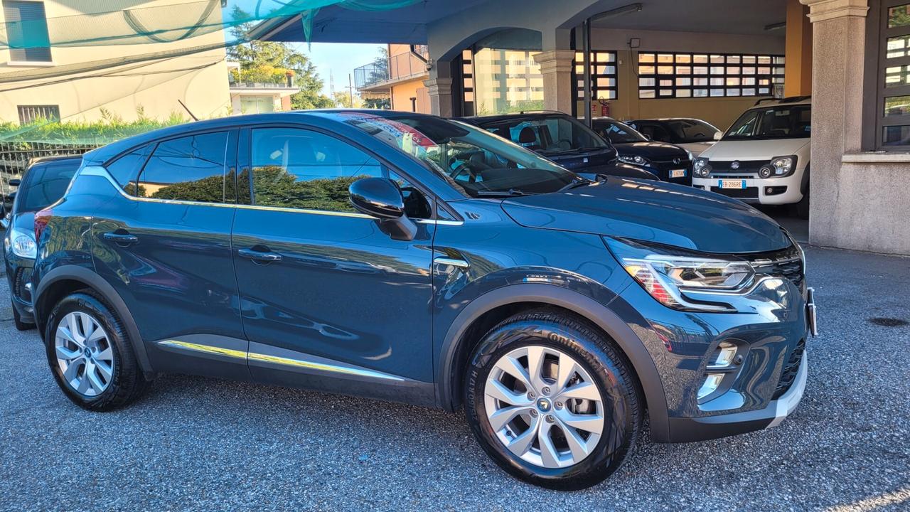 Renault Captur Full Hybrid E-Tech Initiale Paris