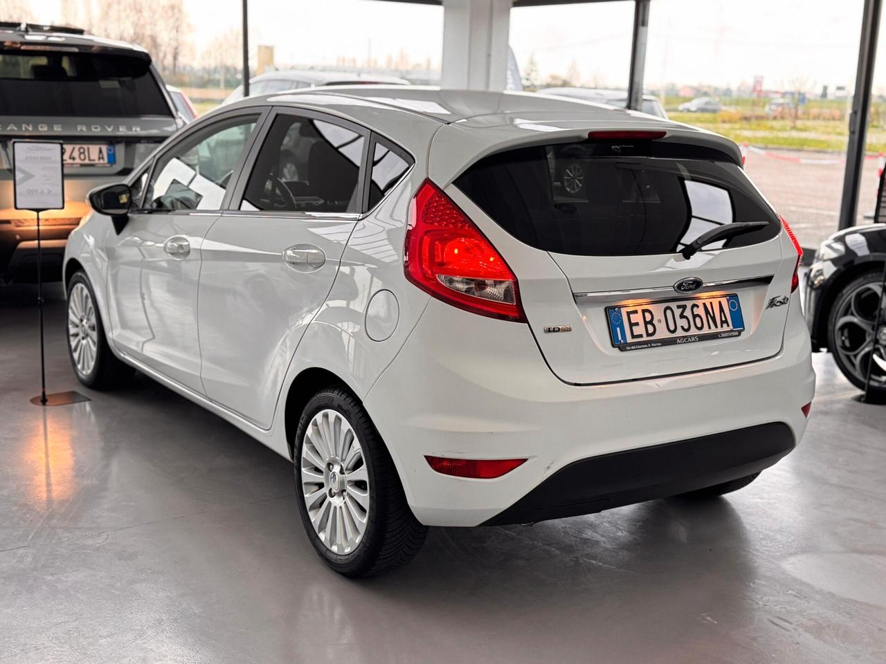 Ford Fiesta 1.4 TDCi 68CV 5 porte Titanium