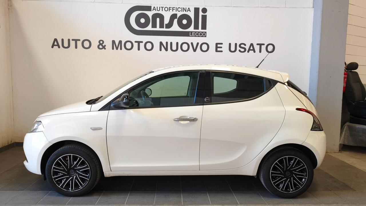 Lancia Ypsilon 1.2 69 CV 5 porte GPL Ecochic Gold