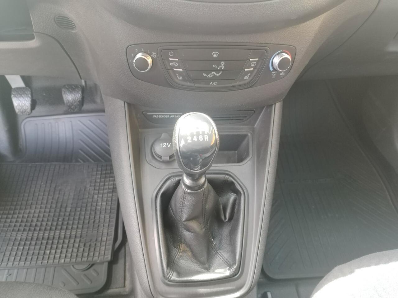 Ford Transit Courier 1.5 TDCI Incidentata/Sinistrata