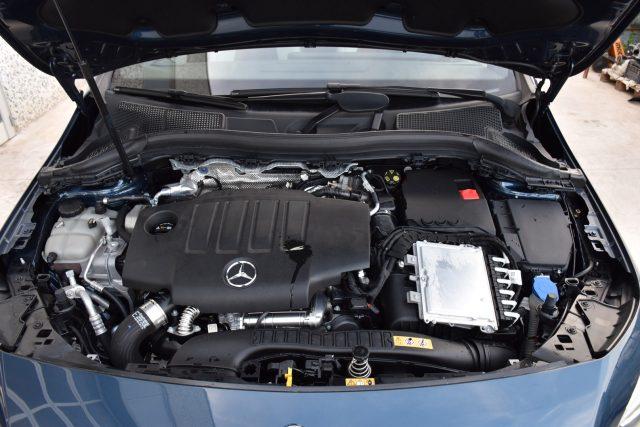 MERCEDES-BENZ B 200 d Automatic Premium *Sedili risc., Luci ambiente*