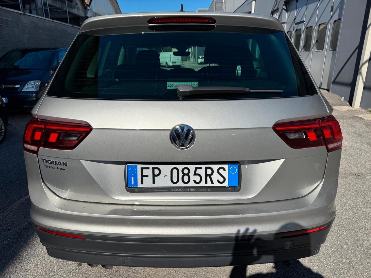 Volkswagen Tiguan 1.6 TDI SCR Business BlueMotion Technology*EURO6*NAVI*CERCHI