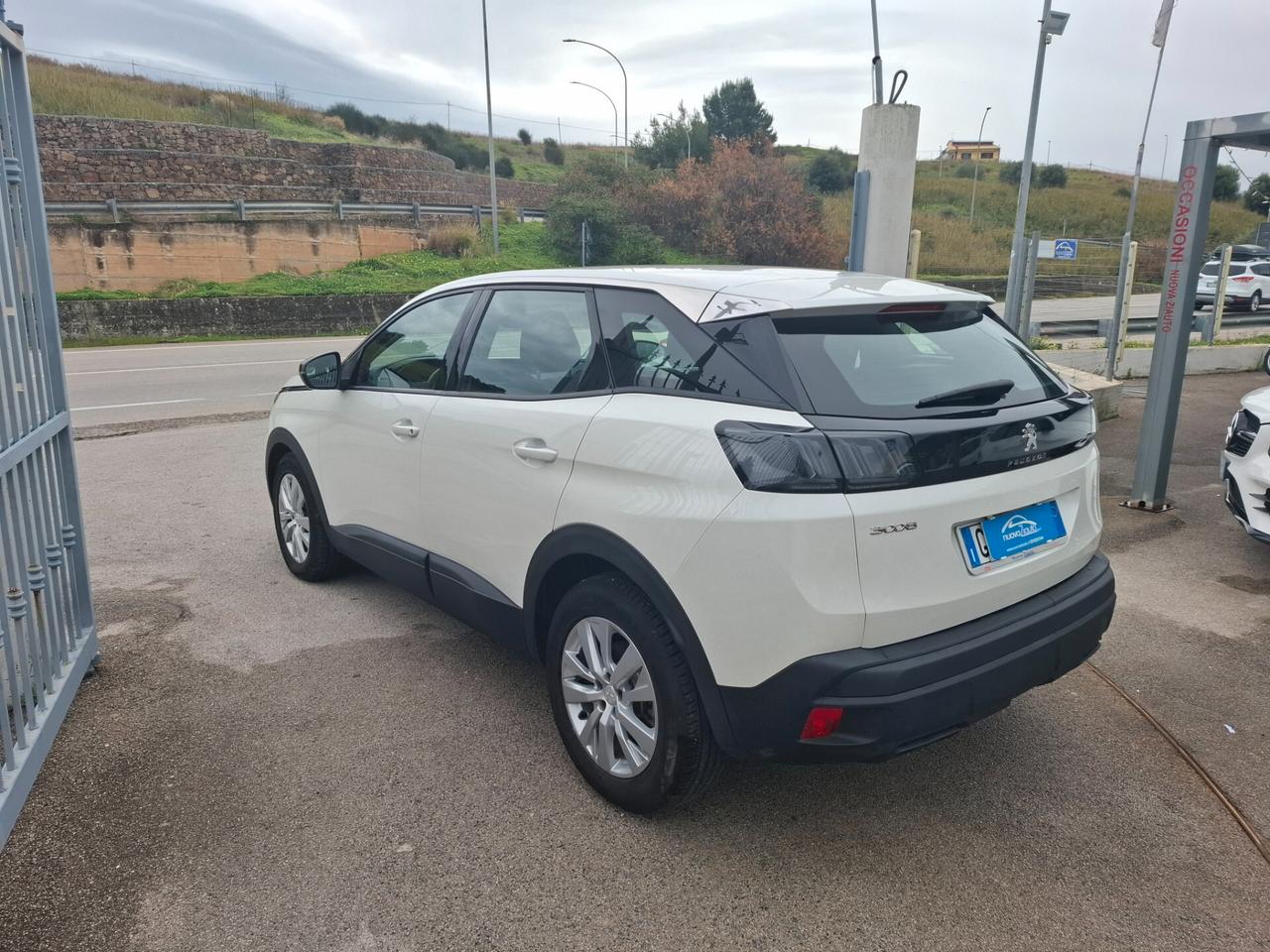 Peugeot 3008 1.5 130cv BlueHDi anno 07-2022