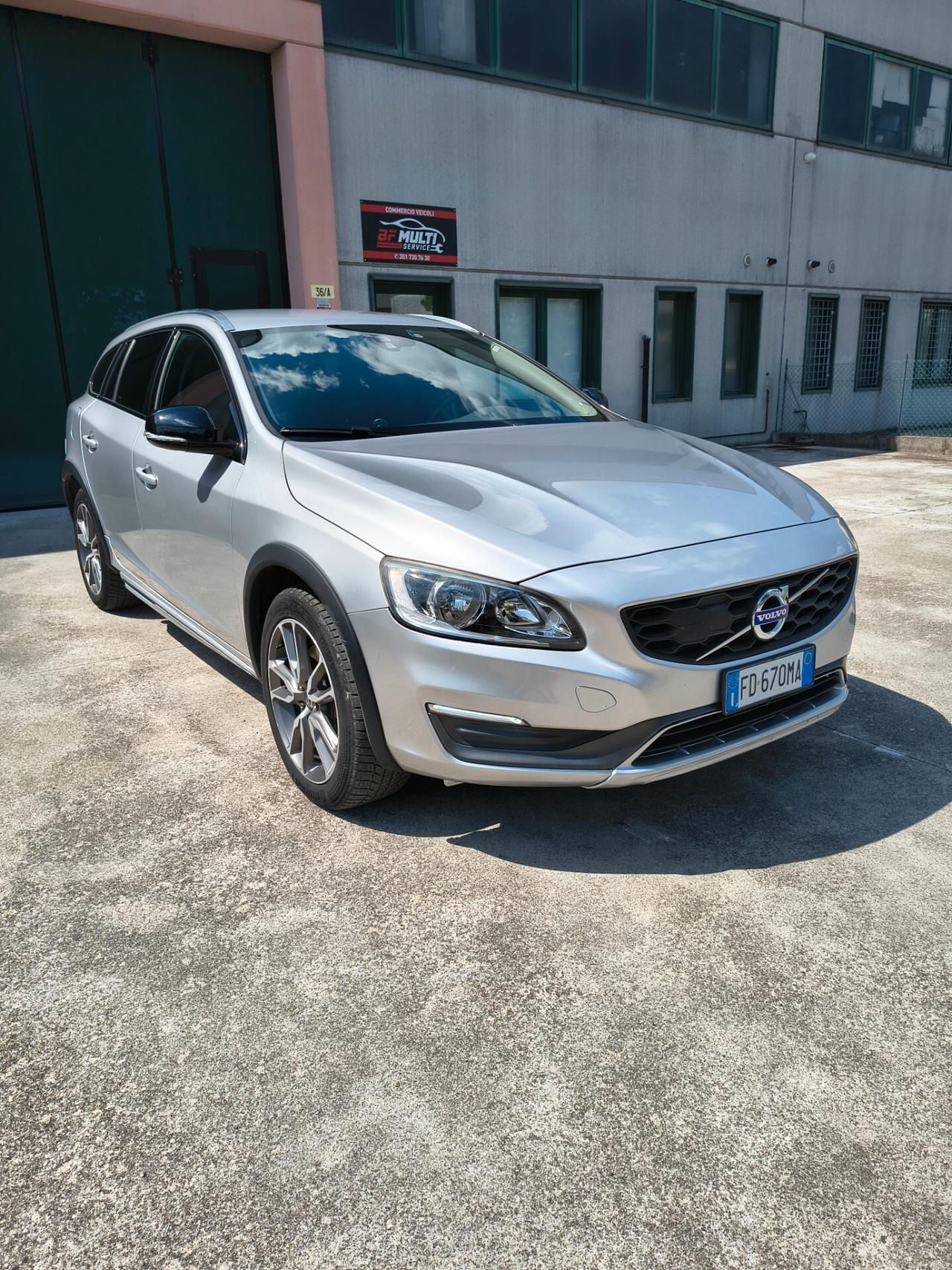 Volvo V60 Cross Country D3 Momentum