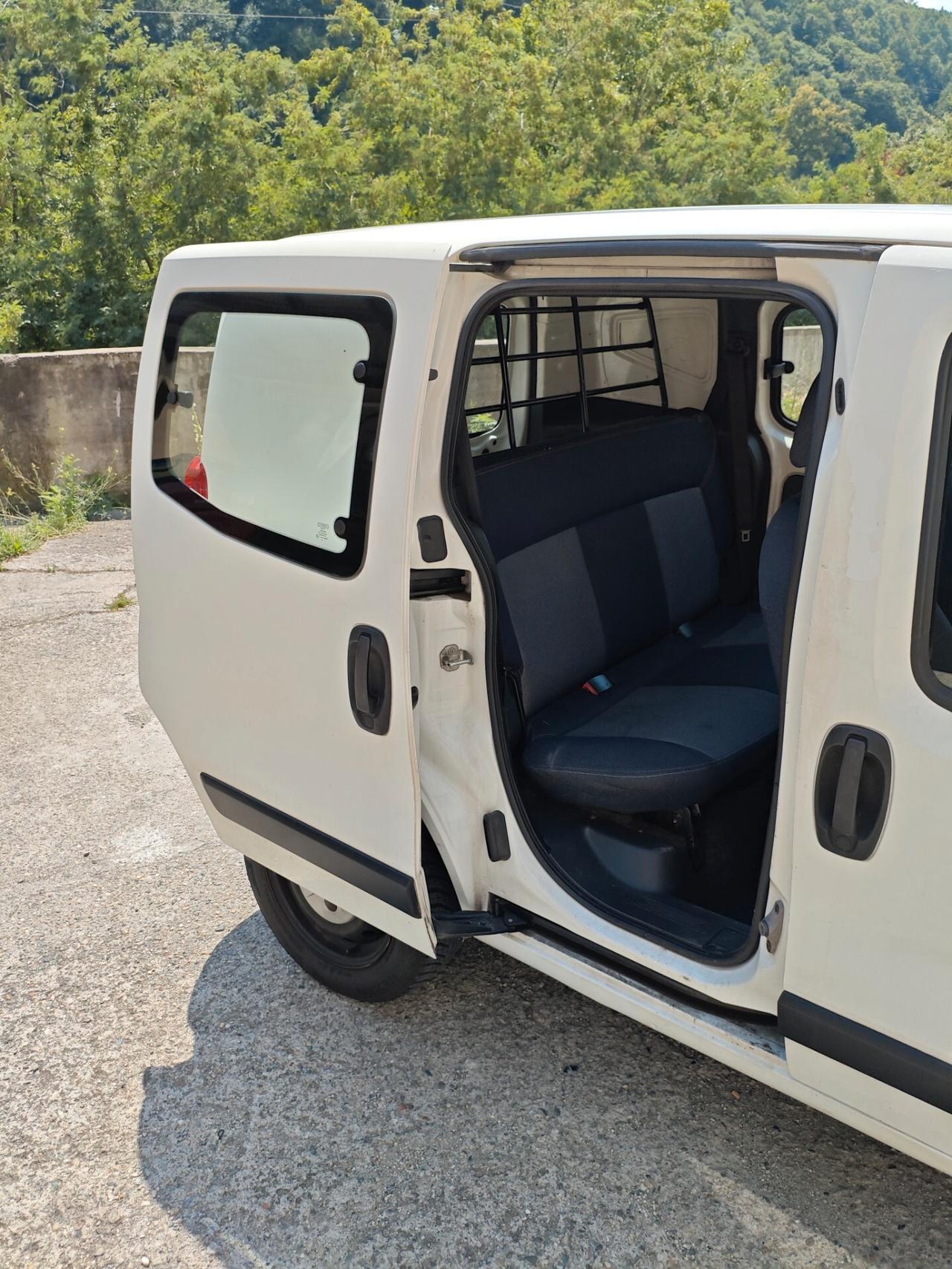 Peugeot bipper tipee