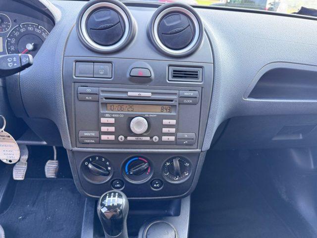 FORD Fiesta 1.2 16V 5p. Titanium OK NEOPATENTATO 5 Porte