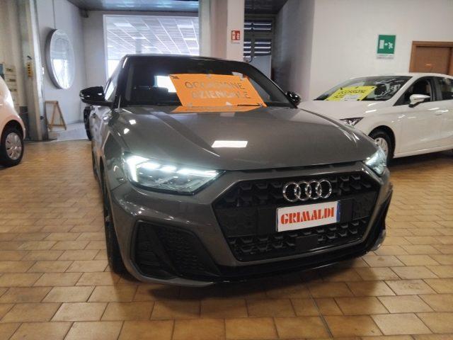 AUDI A1 SPORTBACK 40 TFSI S tr. Identity Black S line 18"