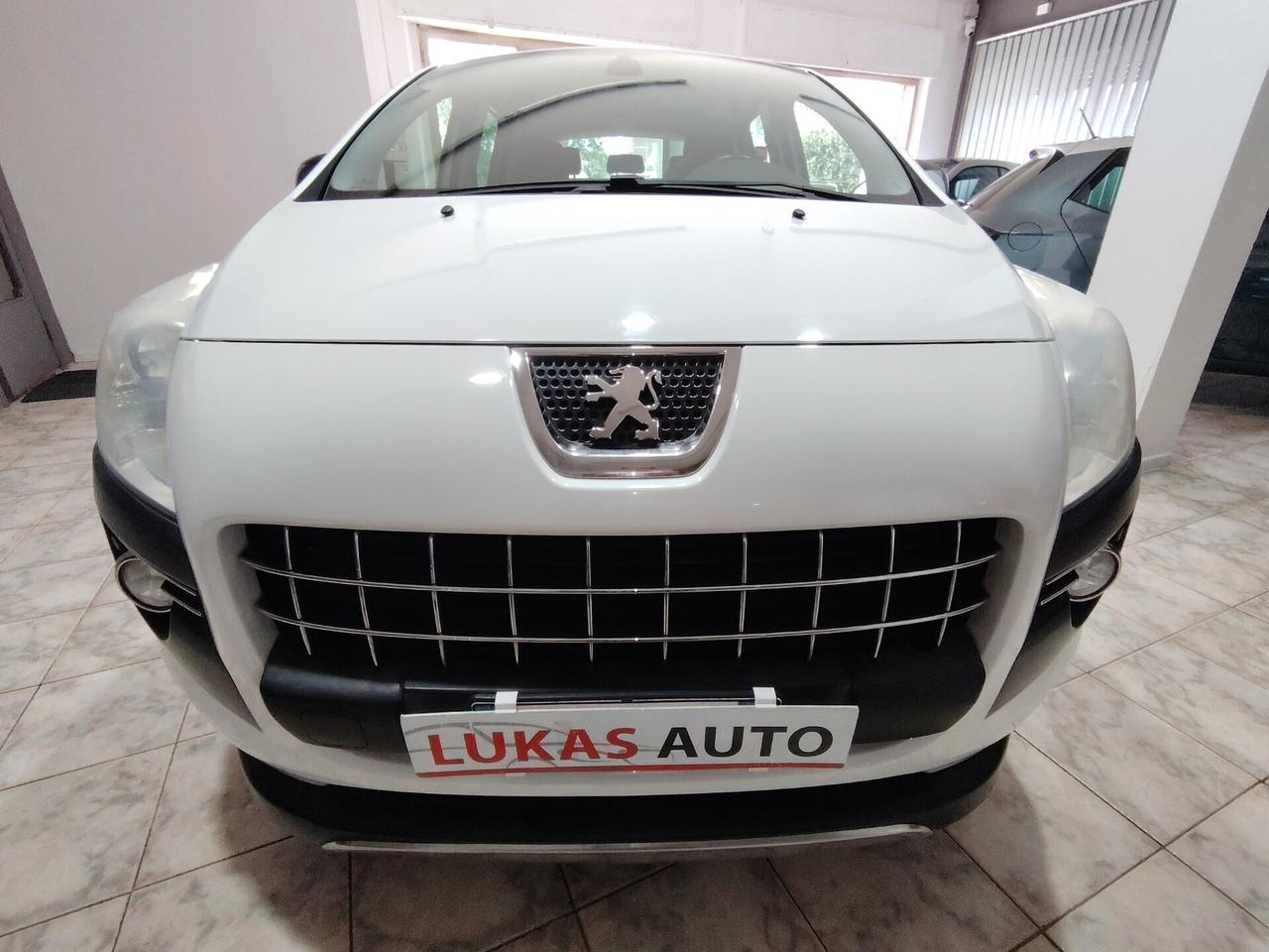 Peugeot 3008 1.6 e-HDi 115CV cambio robotizzato Stop&Start Style