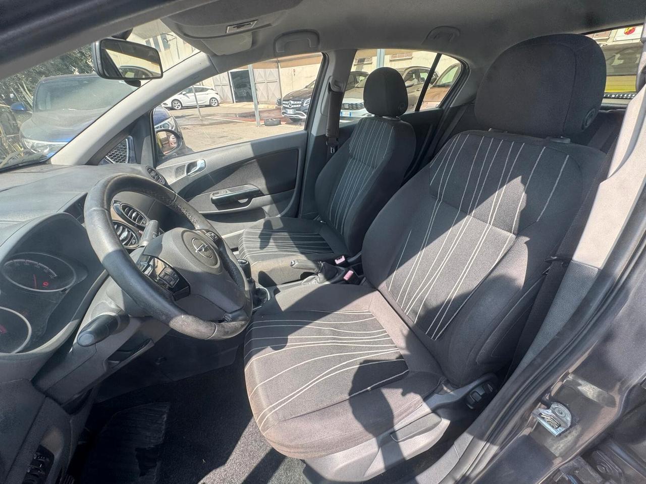 Opel Corsa 1.2 EDITION 2011