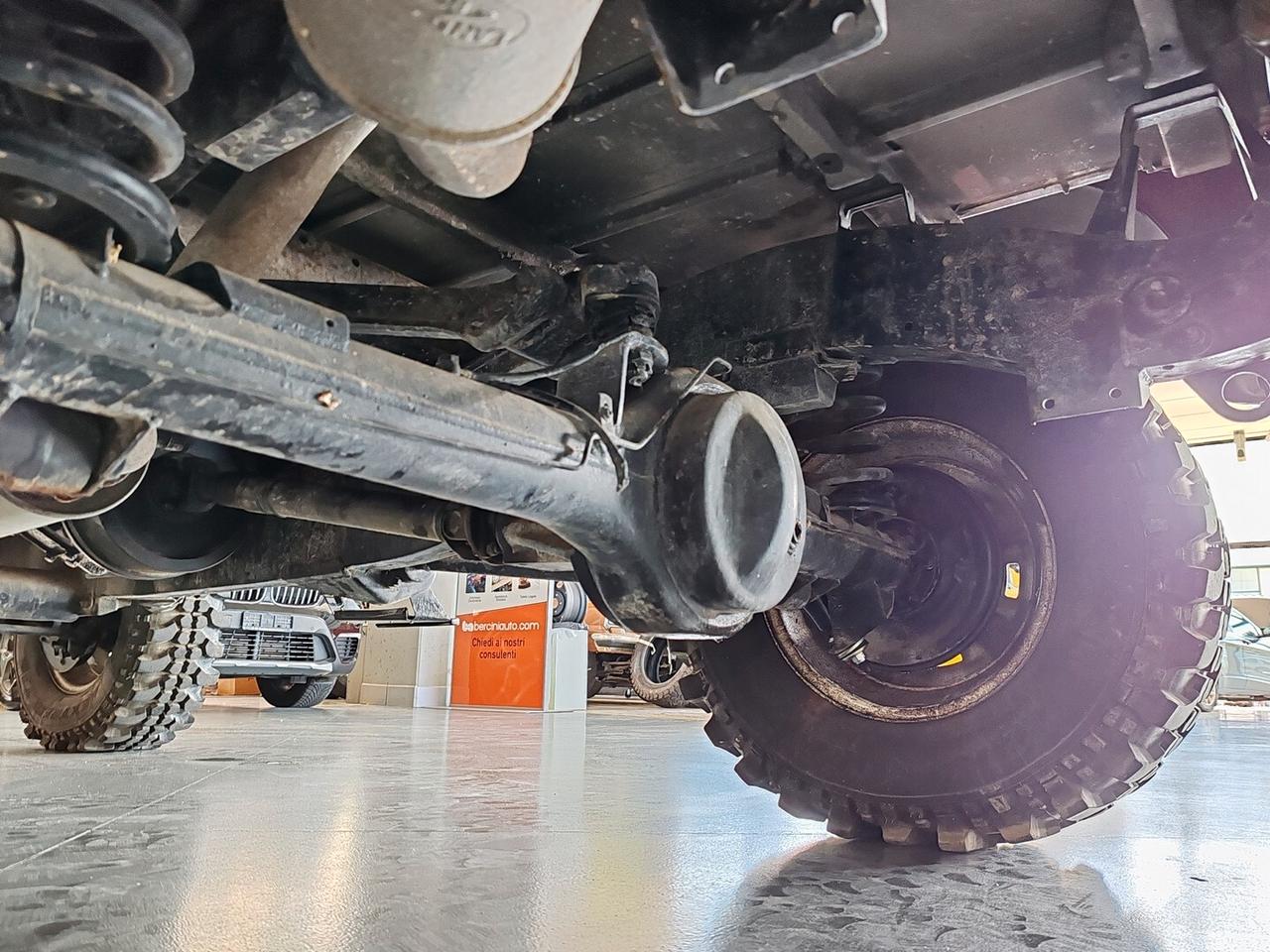 Land Rover Defender 90 turbodiesel Station Wagon County