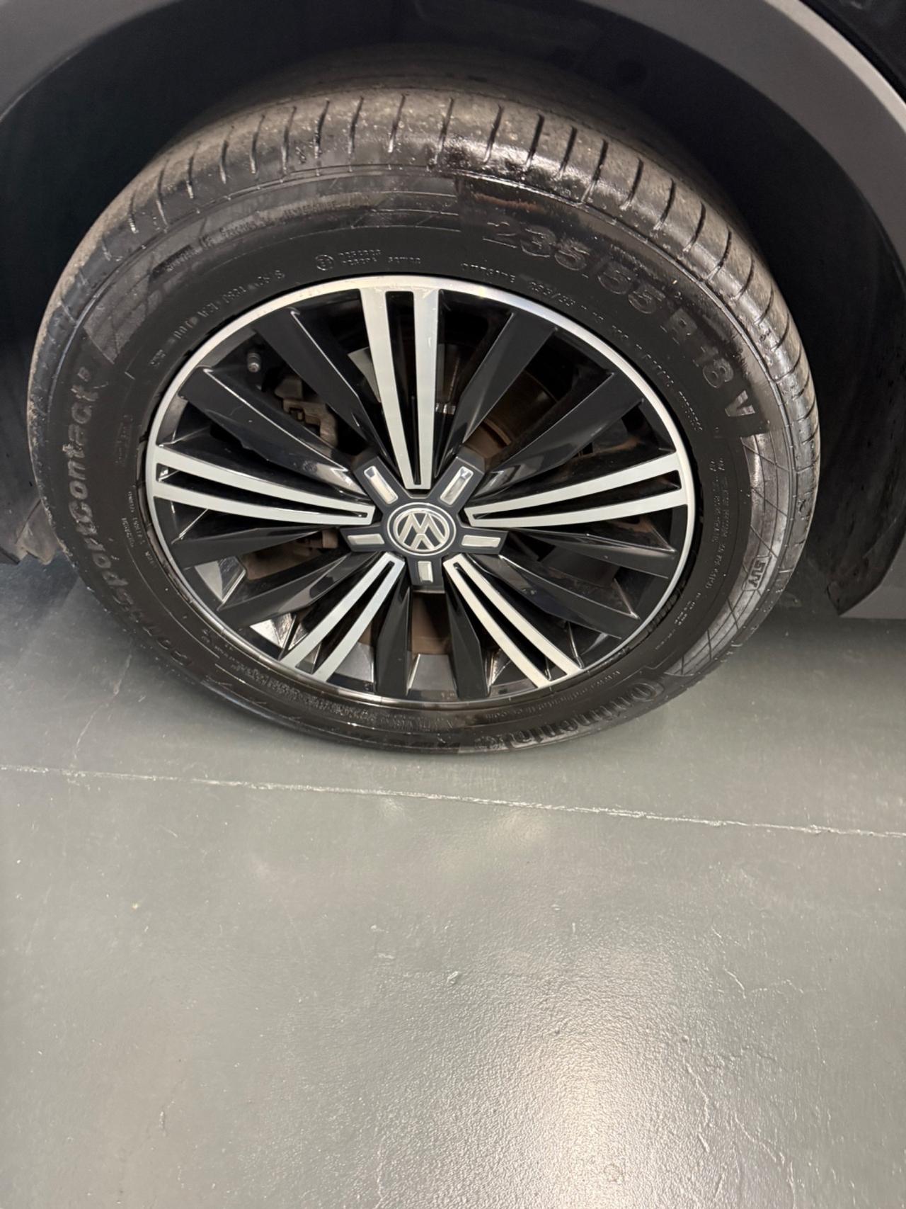 Volkswagen Tiguan 2.0 TDI SCR 4MOTION Business BlueMotion Technology