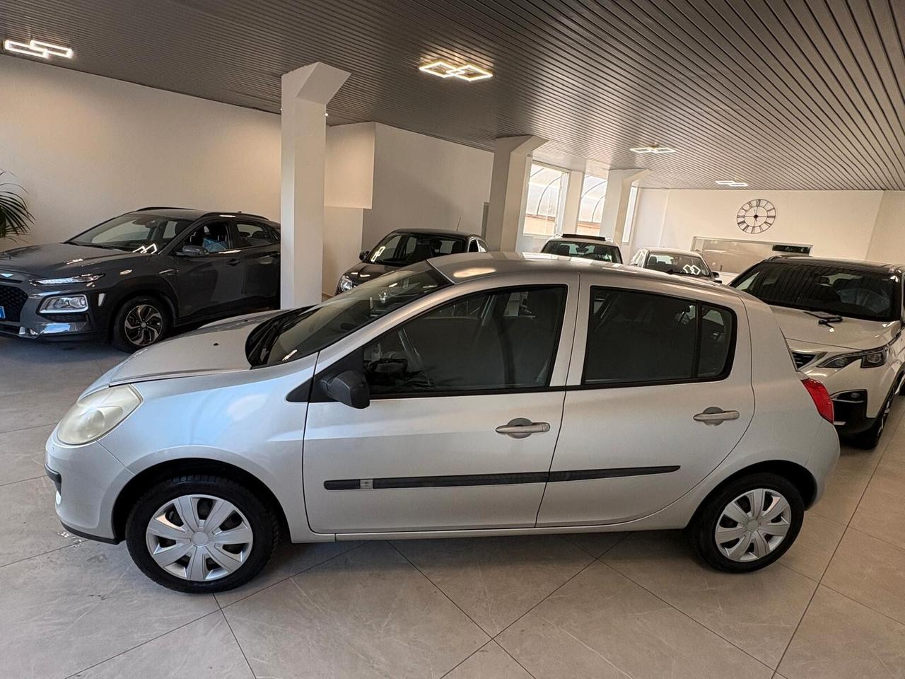 Renault Clio Storia 1.2 16V 5 porte Dynamique