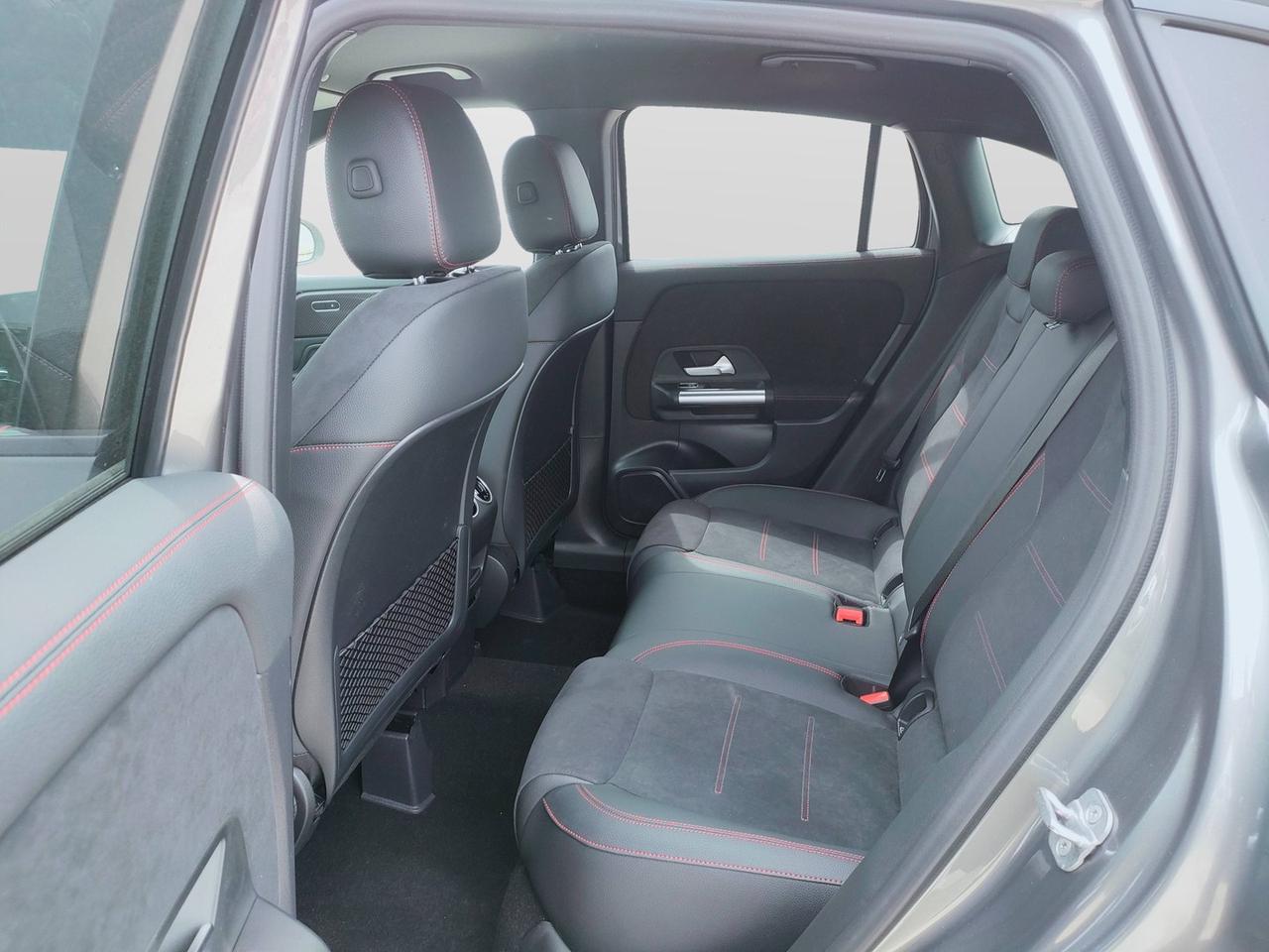 Mercedes-Benz GLA 200 d