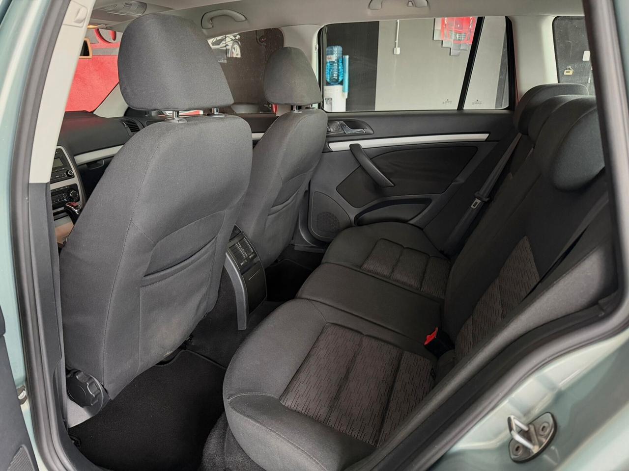 Skoda Octavia 2.0 TDI 140CV DSG 4x4 Wagon Style