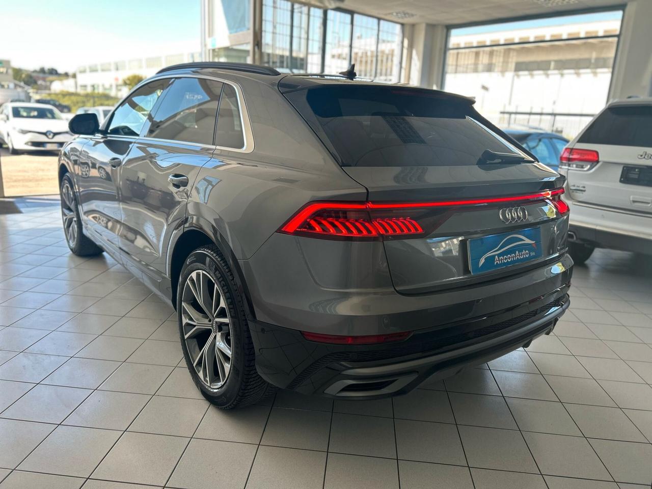 Audi Q8 50 TDI 286 CV quattro S LINE 2019