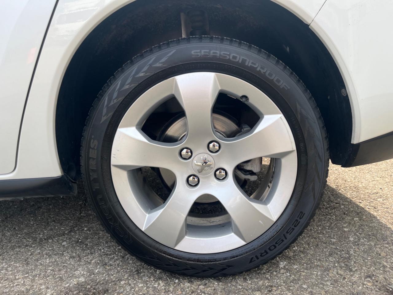 Peugeot 3008 1.6hdi 2012 118.000km cambio robotizzato perfetta