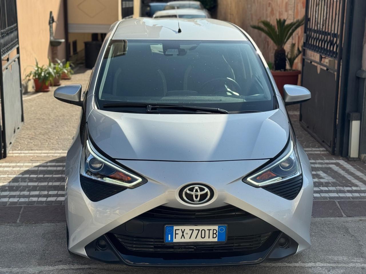 Toyota Aygo 1.0 VVT-i 72 CV 5 porte x-play