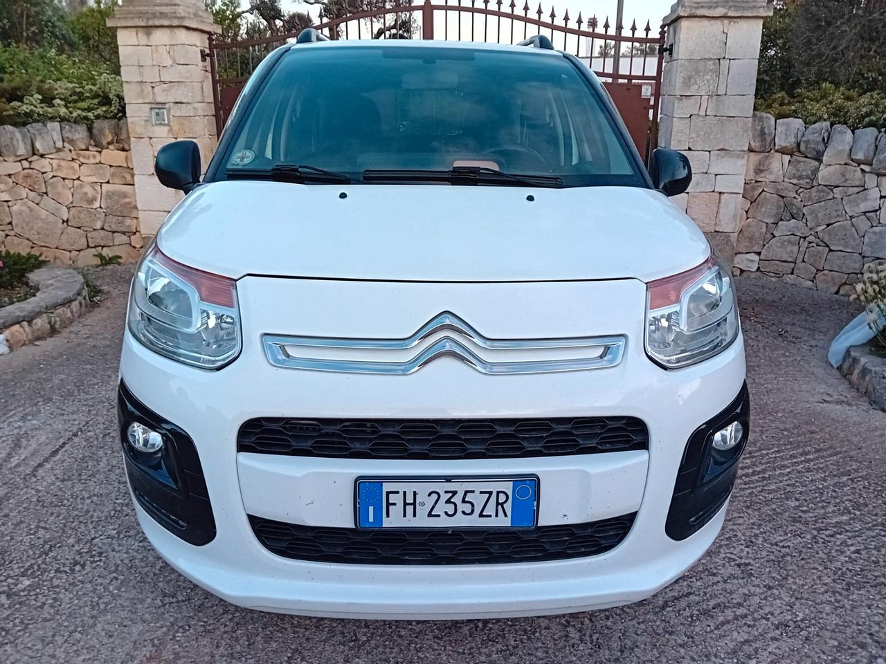 Citroen C3 Picasso BlueHDi 100 autocarro n1