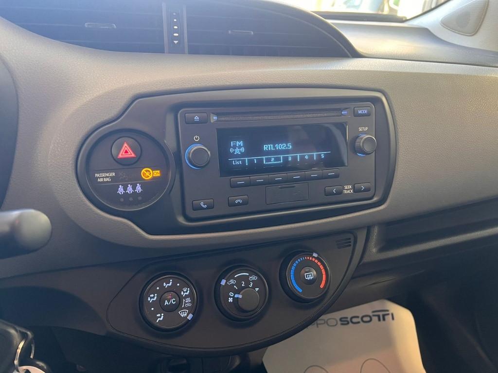 TOYOTA Yaris III 2017 - Yaris 5p 1.0 Cool my18