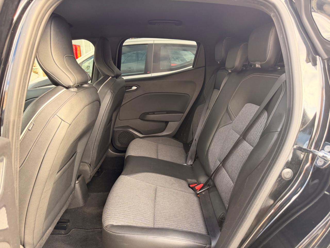 Renault Clio 1.5 dCi 115CV Initiale Paris COCKPIT FULL LED