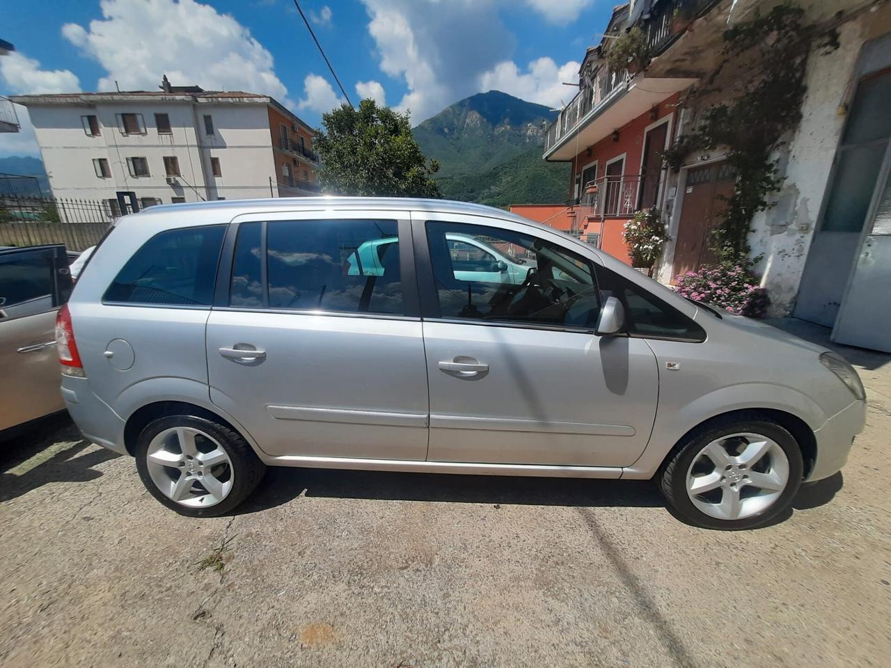 Opel Zafira 1.6 16V ecoM 150CV Turbo One