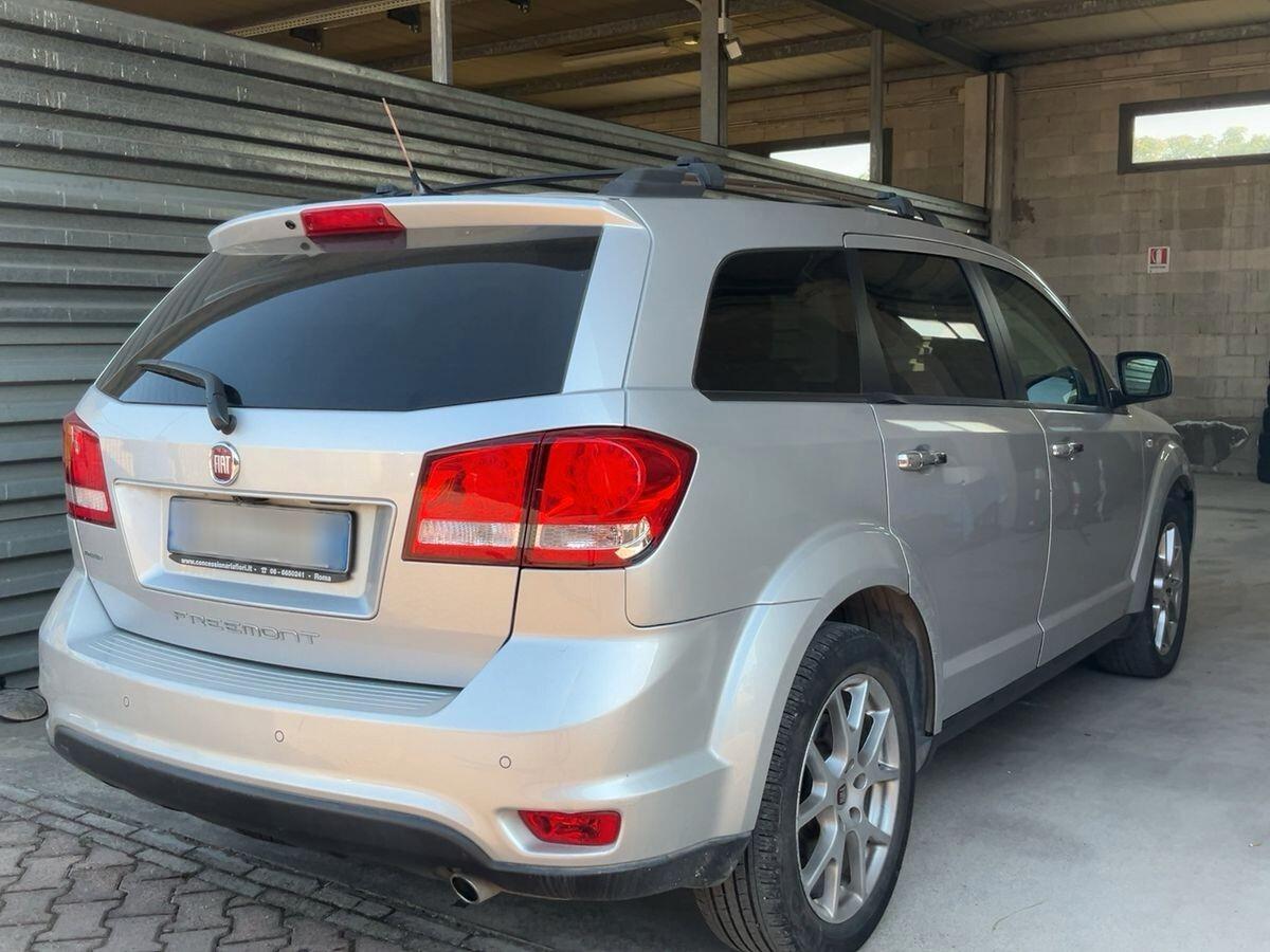 Fiat Freemont *PREZZO REALE* 2.0 mjt Lounge 4x4 170cv AUTOMATICA DISTRIBUZIONE E TAGLIANDO CAMBIO AUTOM APPENA FATTI GARANZIA 12 MESI