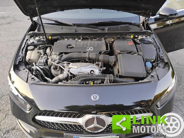 MERCEDES-BENZ A 220 Premium AMG