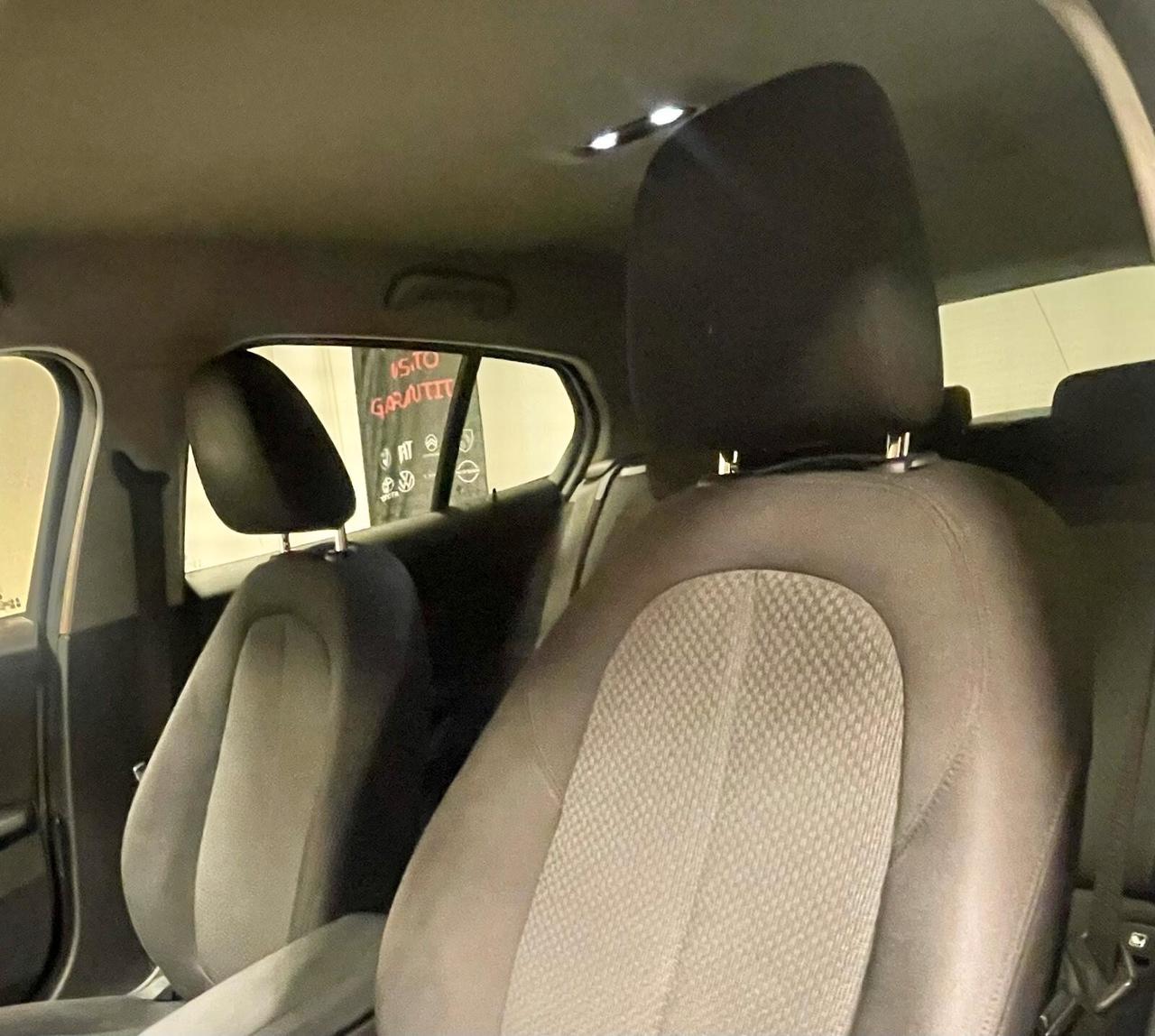 Bmw 118 118i luxury full led OK NEOPATENTATI