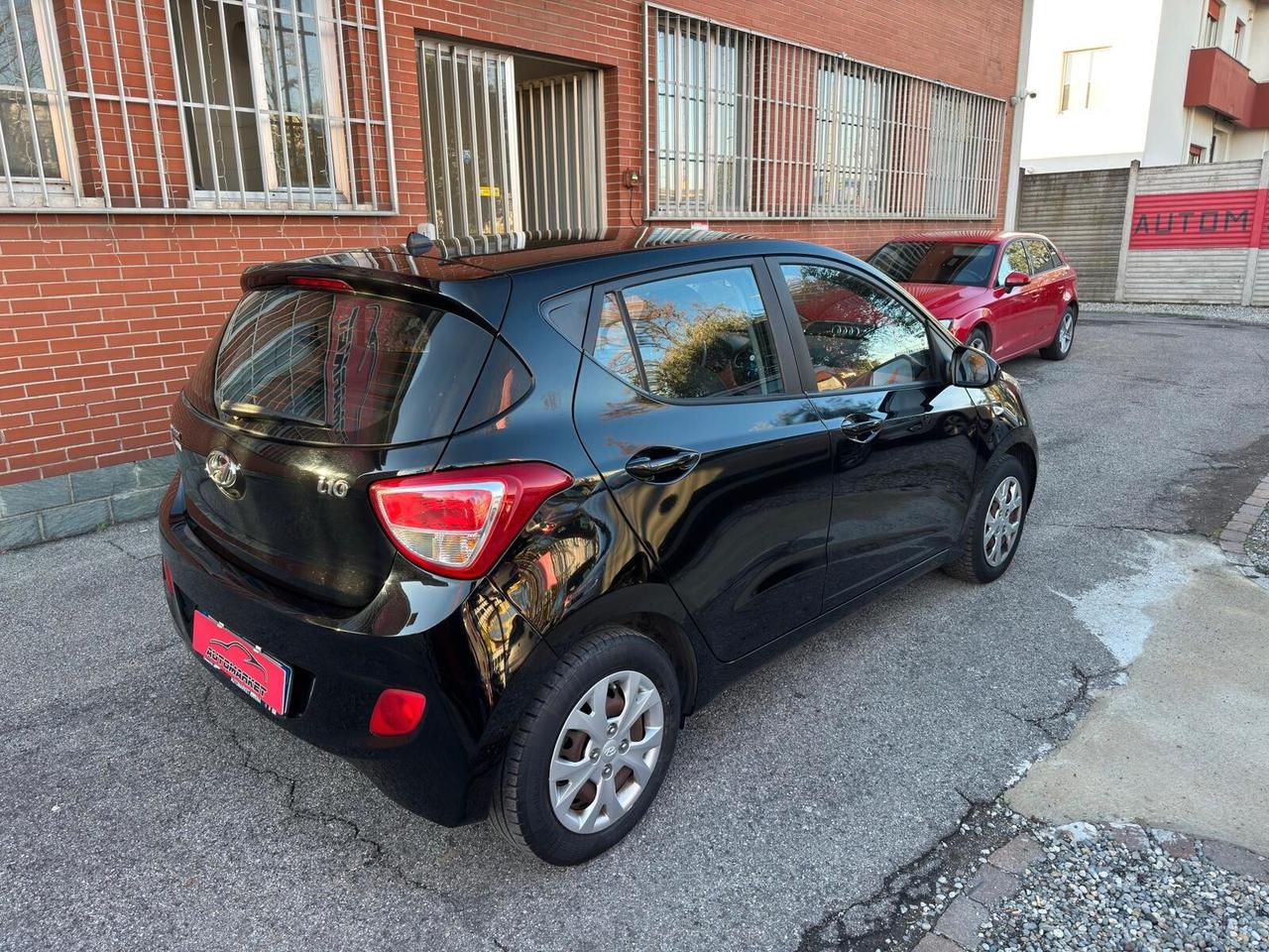 Hyundai i10 1.0 67cv AUTOMATICO Sound Edition