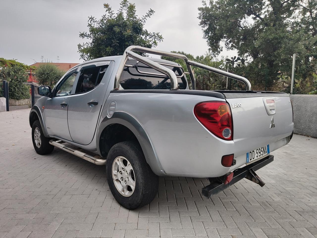 Mitsubishi L200 Mitsubishi L 200 2.5 DI-D/136CV doppia cabina