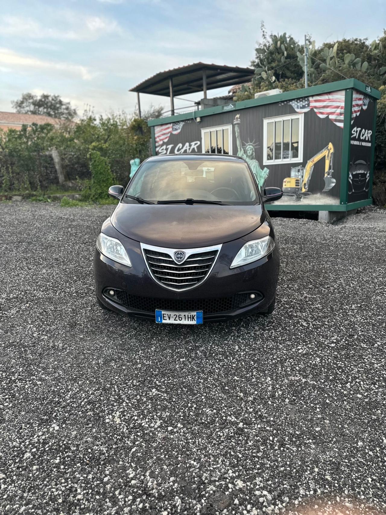 Lancia Ypsilon 1.2 69 CV 5 porte GPL Ecochic Gold