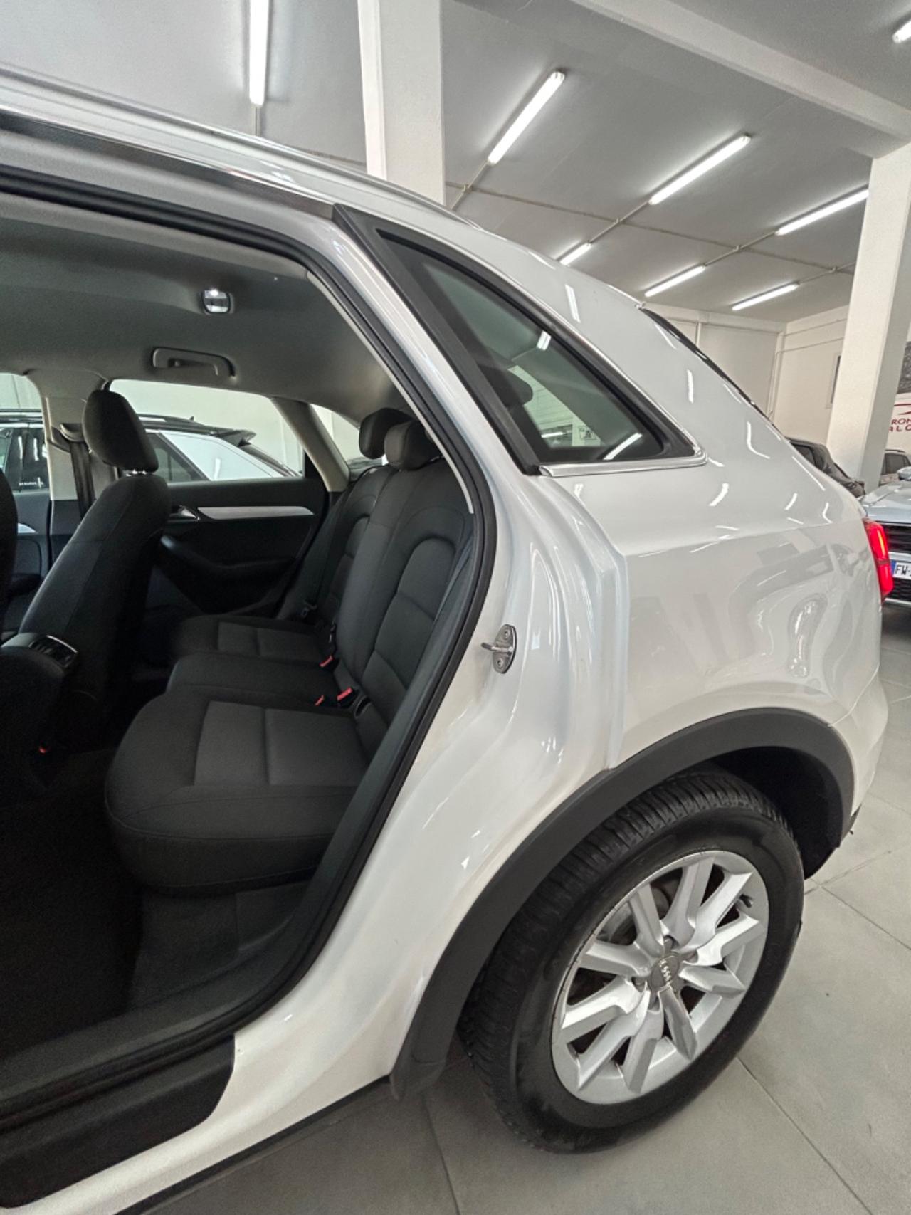 Audi Q3 2.0 TDI 120 CV Sport FINANZIABILE