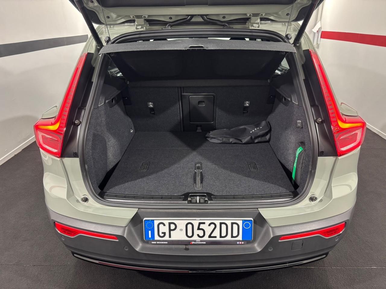 Volvo XC40 B3 automatico Ultimate Dark