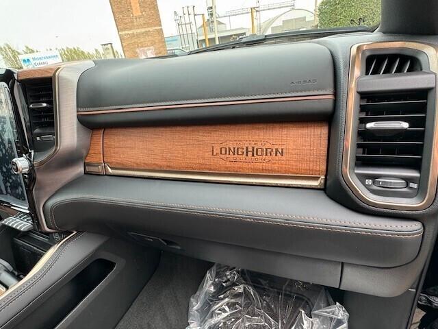 DODGE RAM 1500 CREW 5.7L V8 NEW CLUSTER LONGHORN