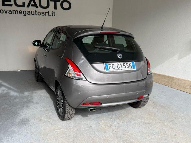 LANCIA Ypsilon 1.2 69 CV 5 porte Gold