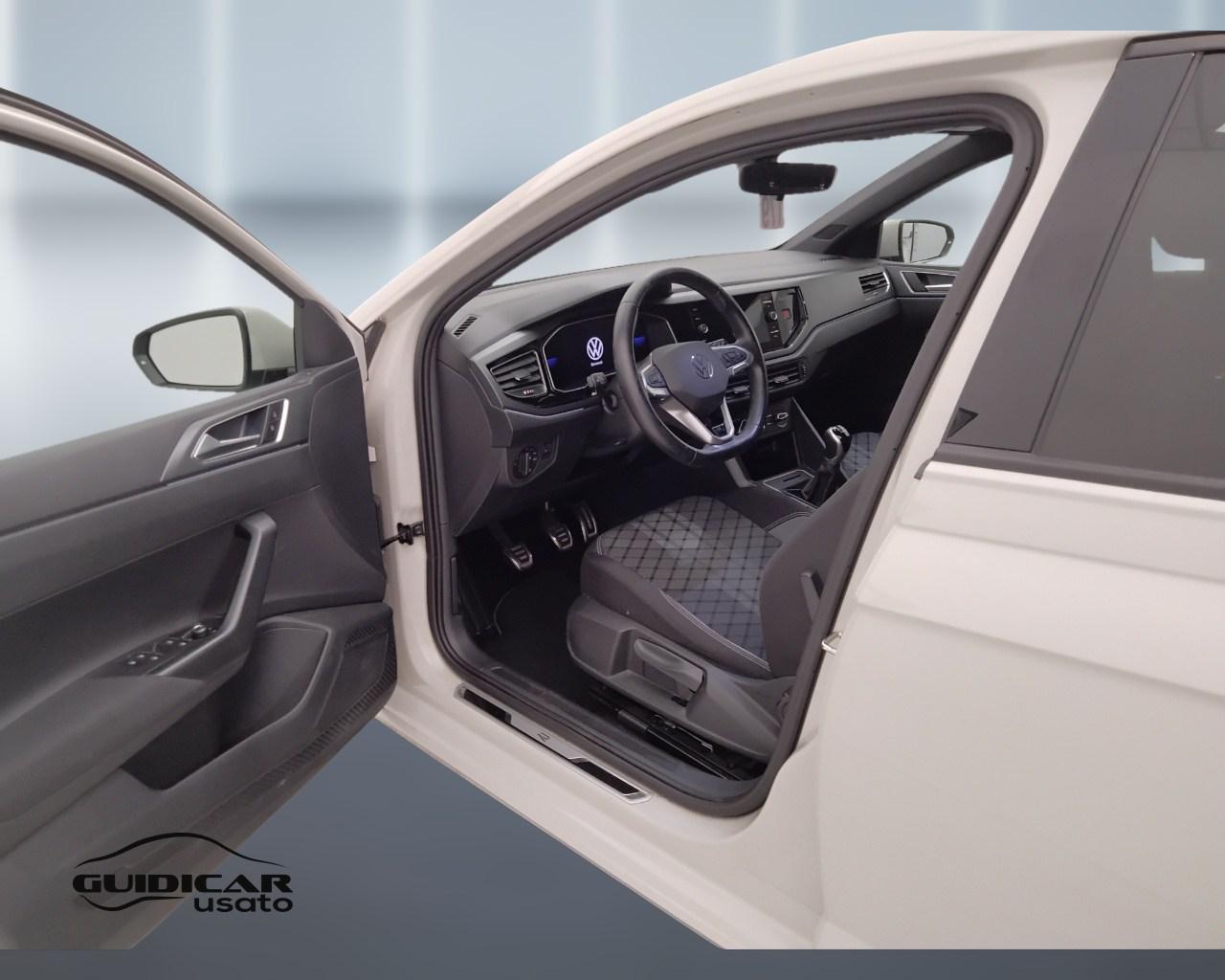 VOLKSWAGEN Polo VI 2022 - Polo 1.0 tsi R-Line 95cv