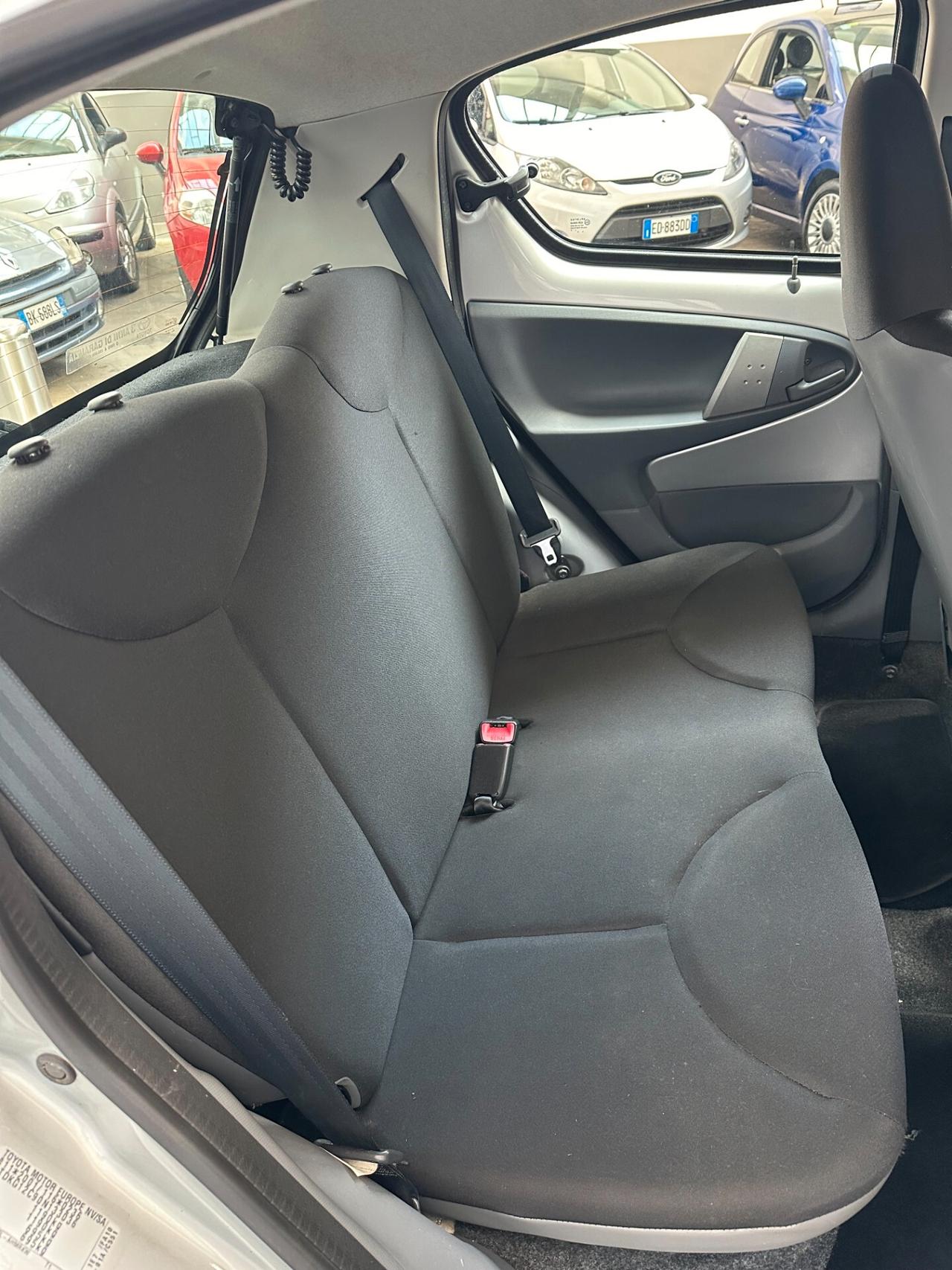 Toyota Aygo 1.0 Benz, unico proprietario. Guidabile anche da neopatentati.