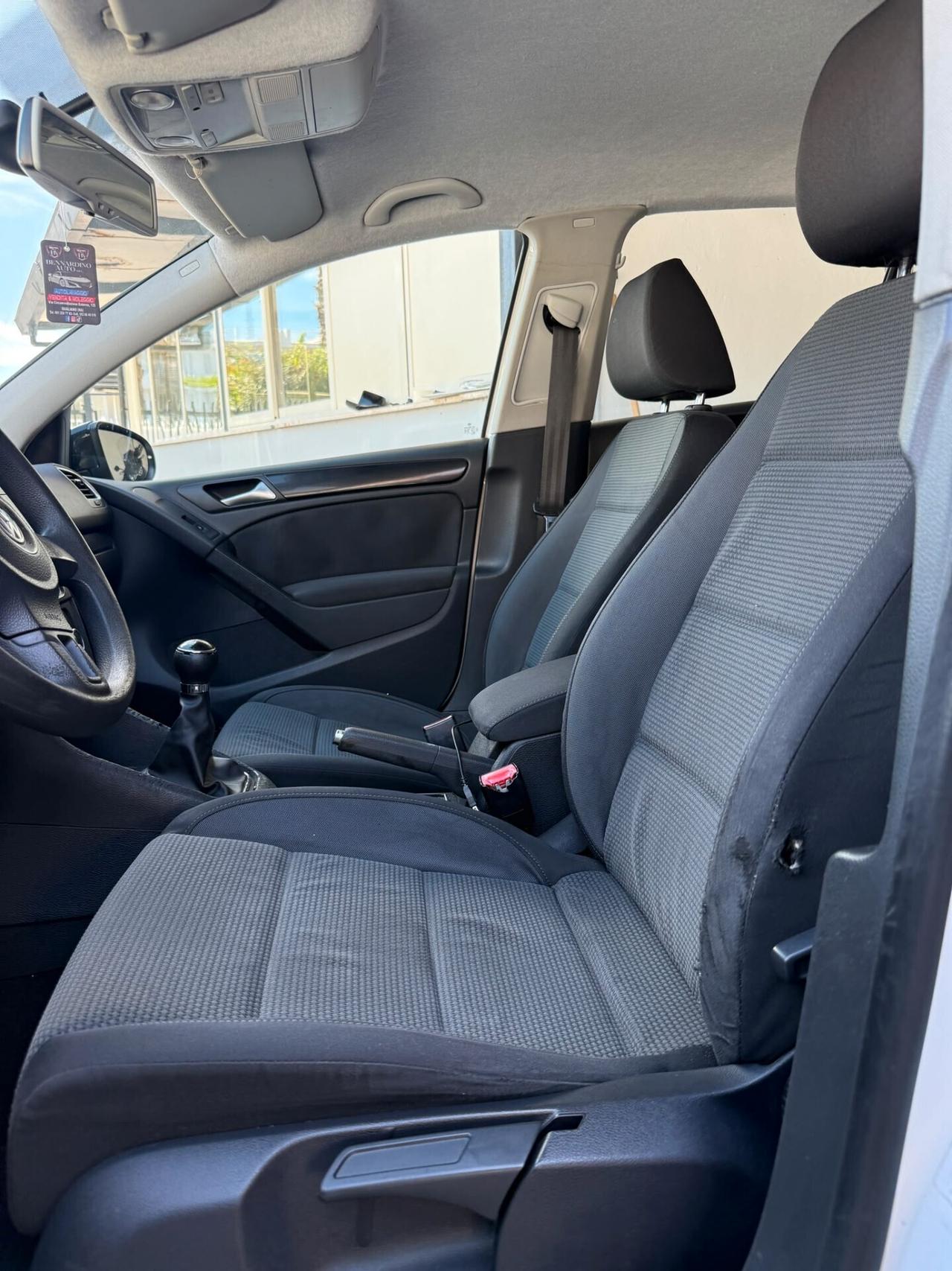 Volkswagen Golf 1.6 TDI DPF 5p. Highline