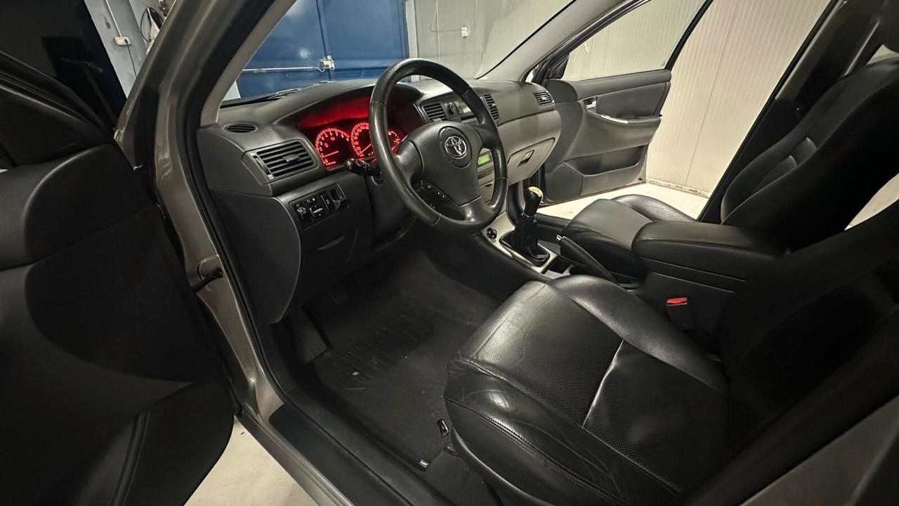 Toyota Corolla 1.8 16V 5 porte TS 192 CV